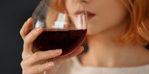 Tι θα συμβεί στο σώμα σας αν κόψετε για έναν μήνα το αλκοόλ