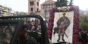 Πλήθος κόσμου στη λιτανεία