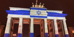 Η Πύλη του Βραδεμβούργου στα χρώματα του Ισραήλ
