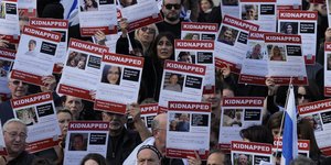 Φωτογραφίες ορισμένων από τους ομήρους της Χαμάς