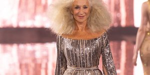 Η Έλεν Μίρεν στην επίδειξη της L' Oreal