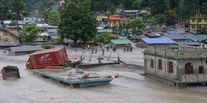 Φονικές πλημμύρες στην Ινδία