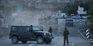 Άρματα μάχης του Ισραήλ στα σύνορα με τη Γάζα / Φωτογραφία: AP