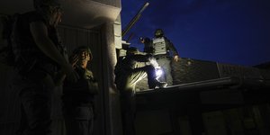 Ισραηλινοί στρατιώτες τη νύχτα