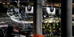 Σοκ με την τραγωδία με το λεωφορείο στην Ιταλία