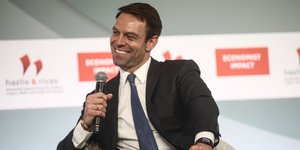 Ο Στέφανος Κασσελάκης στο συνέδριο του Economist