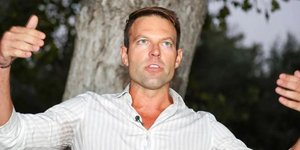 Ο νέος πρόεδρος του ΣΥΡΙΖΑ Στέφανος Κασσελάκης