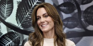 Η Κέιτ Μίντλετον με κρεμ σετ