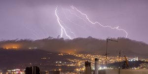 Κεραυνοί τη νύχτα
