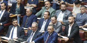 Η Κοινοβουλευτική Ομάδα των Σπαρτιατών στη Βουλή