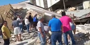 Έρευνες για επιζώντες στα ερείπια της εκκλησίας στη Σιουδάδ Μαδέρο του Μεξικό