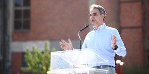 Ο Κυριάκος Μητσοτάκης στα Κεραμεία Αλλατίνη στη Θεσσαλονίκη Μετρό