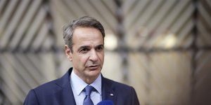 Ο Κυριάκος Μητσοτάκης κάνει δηλώσεις στην ΕΡΤ από τις Βρυξέλλες