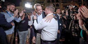 Κυριάκος Μητσοτάκης και Νίκος Χαρδαλιάς