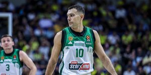 Ο Κώστας Σλούκας με τη φανέλα του Παναθηναϊκού