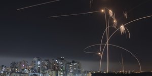βομβες σαν πυροτεχνηματα