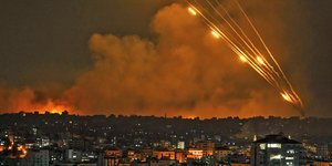 Ρουκέτες εκτοξεύονται από τη Γάζα προς το Ισραήλ