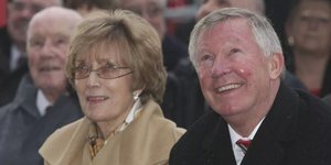 O Σερ Αλεξ Φέργκιουσον με την σύζυγό του