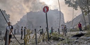 βομβαρδισμος καπνος