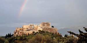 Ουράνιο τόξο πάνω από την Ακρόπολη