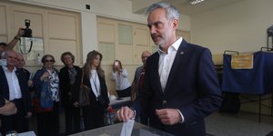 Ο Κωνσταντίνος Ζέρβας ψηφίζει