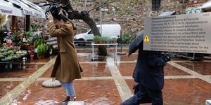 Μήνυμα του 112 για την κακοκαιρία σε Θεσσαλονίκη, Ξάνθη, Λήμνο: Θυελλώδεις άνεμοι, αποφύγετε τις μετακινήσεις