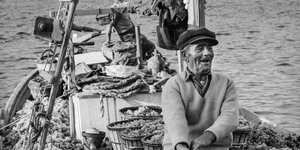 αντρας βαρκα