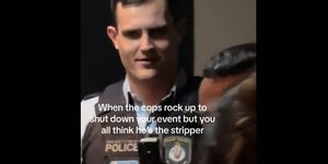 Αστυνομικός πάει σε πάρτι για να το κλείσει και τον περνούν για στρίπερ