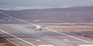 O κυβερνήτης του αεροσκάφους της Canaryfly τα βρήκε σκούρα κατά την προσγείωση στο αεροδρόμιο του Λανθαρότε