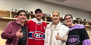 Η Σελίν Ντιόν ποζάρει με τους τρεις γιους της