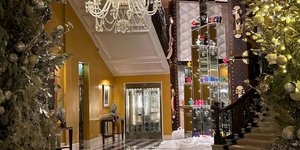 Το χριστουγεννιάτικο δέντρο του ξενοδοχείου Claridge's 