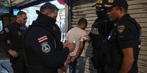 Αστυνομικοί στη Κόστα Ρίκα