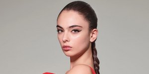 Η Ντέβα Κασέλ 