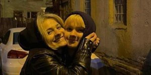 Οι δίδυμες κοπέλες