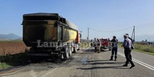Φωτογραφία από το καμένο φορτηγό