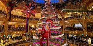 Το χριστουγεννιάτικο δέντρο των Galeries Lafayette