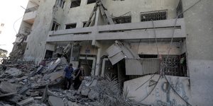 Κατεστραμμένο κτίριο στη Λωρίδα της Γάζας