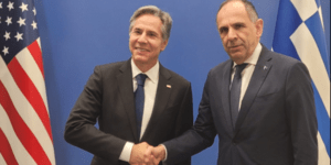 ΝΑΤΟ: Γεραπετρίτης και Μπλίνκεν επιβεβαιώνουν το άριστο επίπεδο των σχέσεων Ελλάδας και ΗΠΑ