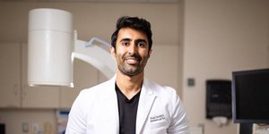 Ο γιατρός Kunal Sood