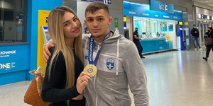 Ο Γιώργος Πιλίδης και η Όλγα Καρπουζίδου έγιναν γονείς δύο μήνες πριν τον γάμο τους