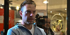 Ο Στέφανος Κασσελάκης στην περιοδεία του στην Δυτ. Αττική