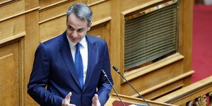 Ο Κυριάκος Μητσοτάκης στην Ολομέλεια στη Βουλή 