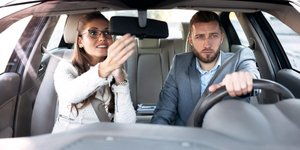 Συνοδηγός στο αυτοκίνητο 