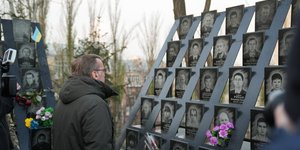 Ουκρανία, Γερμανός υπουργός Αμυνας