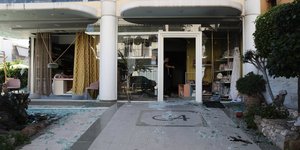 Επίθεση στην επιχείρηση του διαιτητή Ανδρέα Γκάμαρη στο Περιστέρι