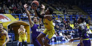 Περιστέρι-Λαύριο, Basket League