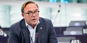 Ο Πέτρος Κόκκαλης μιλά στην Ευρωβουλή