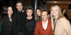 Πλήθος επωνύμων στην επίσημη πρεμιέρα του νέου θεατρικού των Παπαθανασίου -Ρέππα