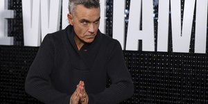 ρομπι γουιλιαμς δεμενα χερια