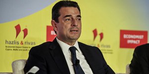 Κώστας Σκρέκας στο economist